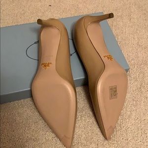 Gorgeous brand new Designer Prada shoes 36 1/2